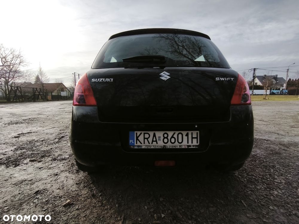 Suzuki Swift 1.3 Club - 5