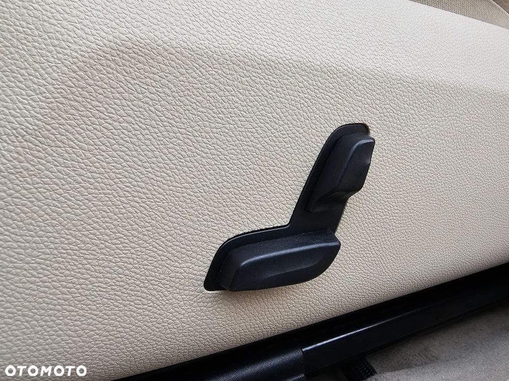 Mercedes-Benz Klasa E 220 CDI Avantgarde - 24