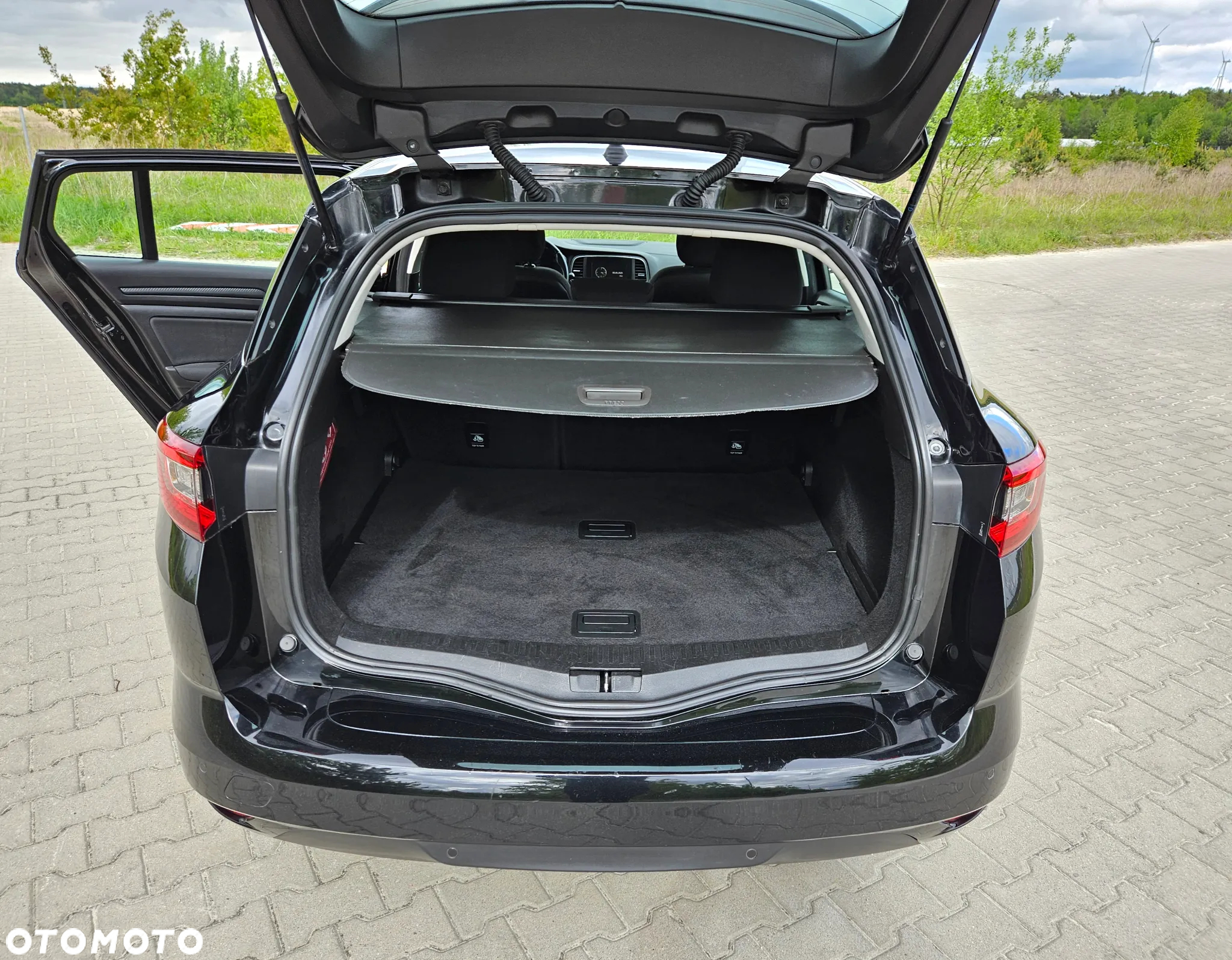 Renault Megane Grandtour ENERGY TCe 130 INTENS - 20
