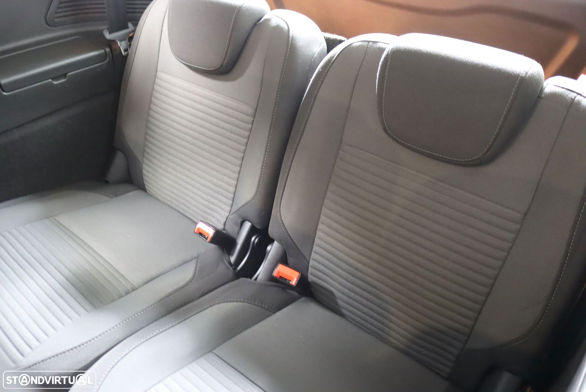 Ford C-Max 1.5 TDCi Titanium S/S - 13