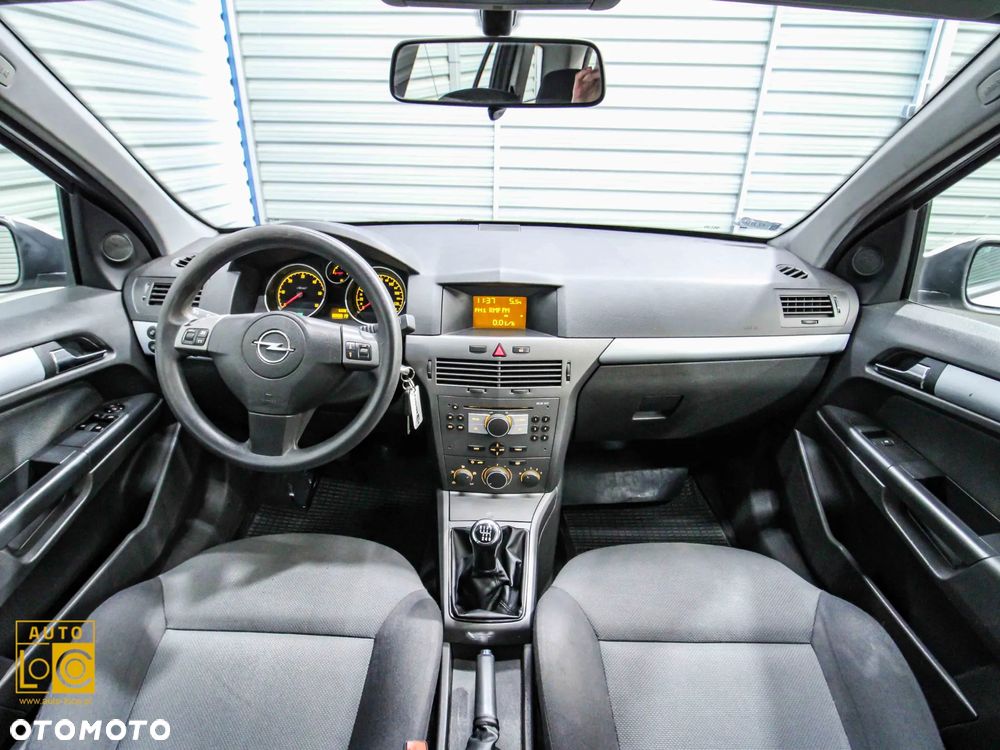 Opel Astra 1.9 CDTI DPF Edition - 4