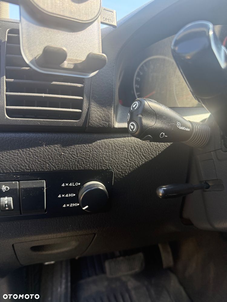 Kia Sorento 3.3 V6 LX - 7