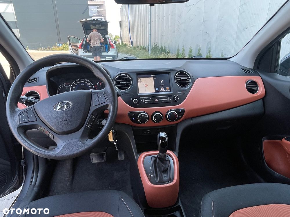 Hyundai i10 1.0 Premium - 12