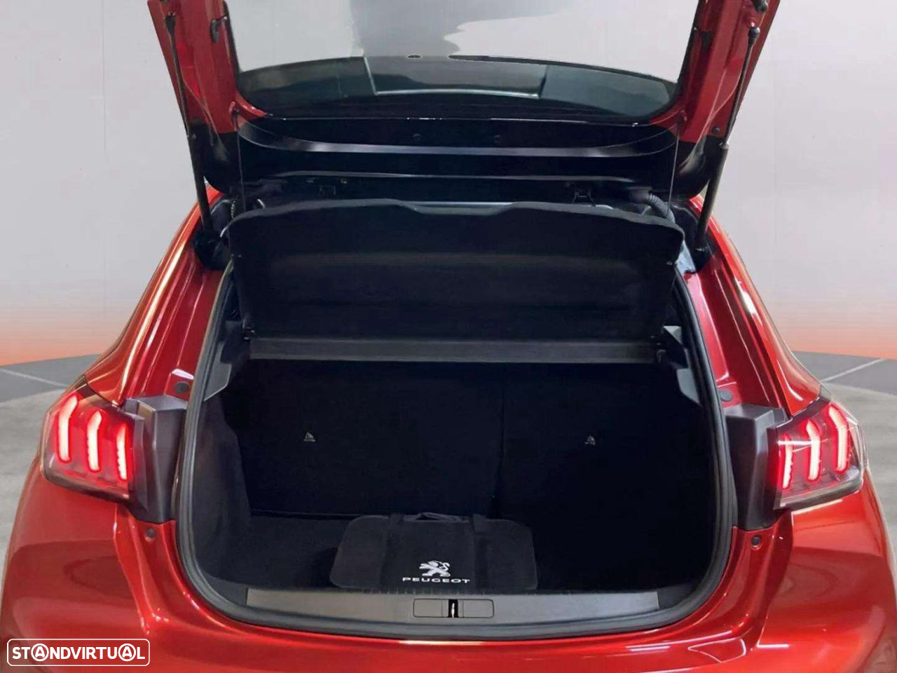 Peugeot e-208 50 kWh GT - 16