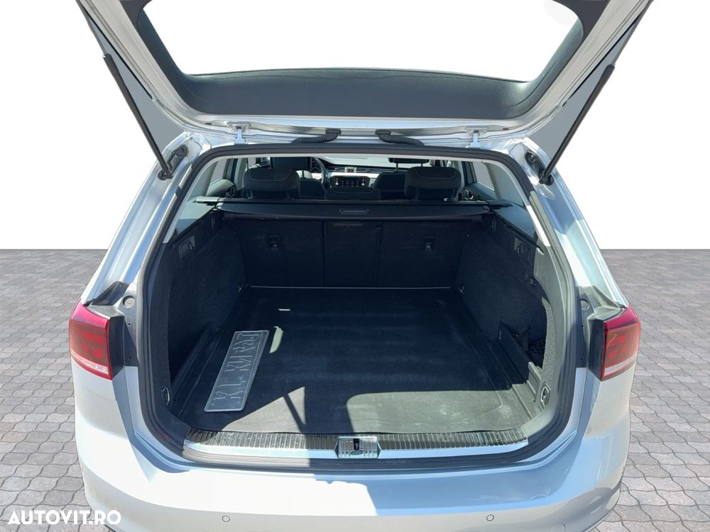 Volkswagen Passat 2.0 TDI SCR DSG Business - 13