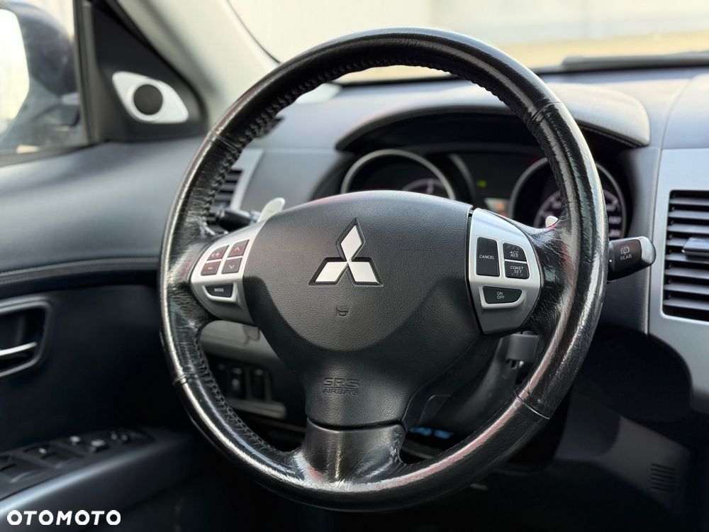 Mitsubishi Outlander 2.2 DI-D 4WD TC-SST Instyle - 30