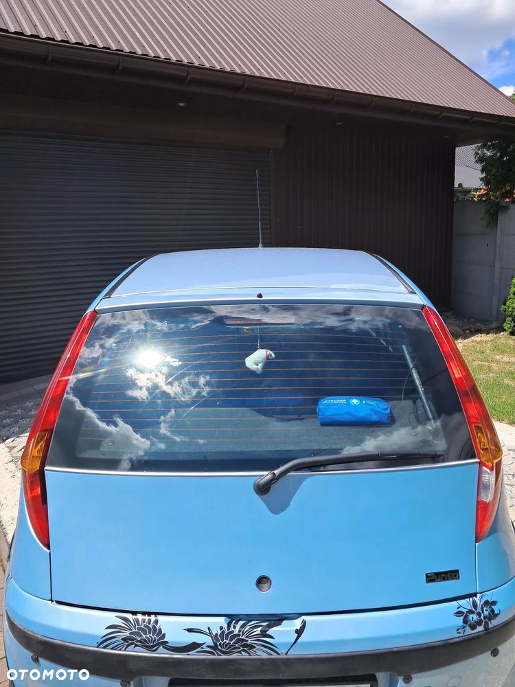 Fiat Punto 1.2 8V Active - 10