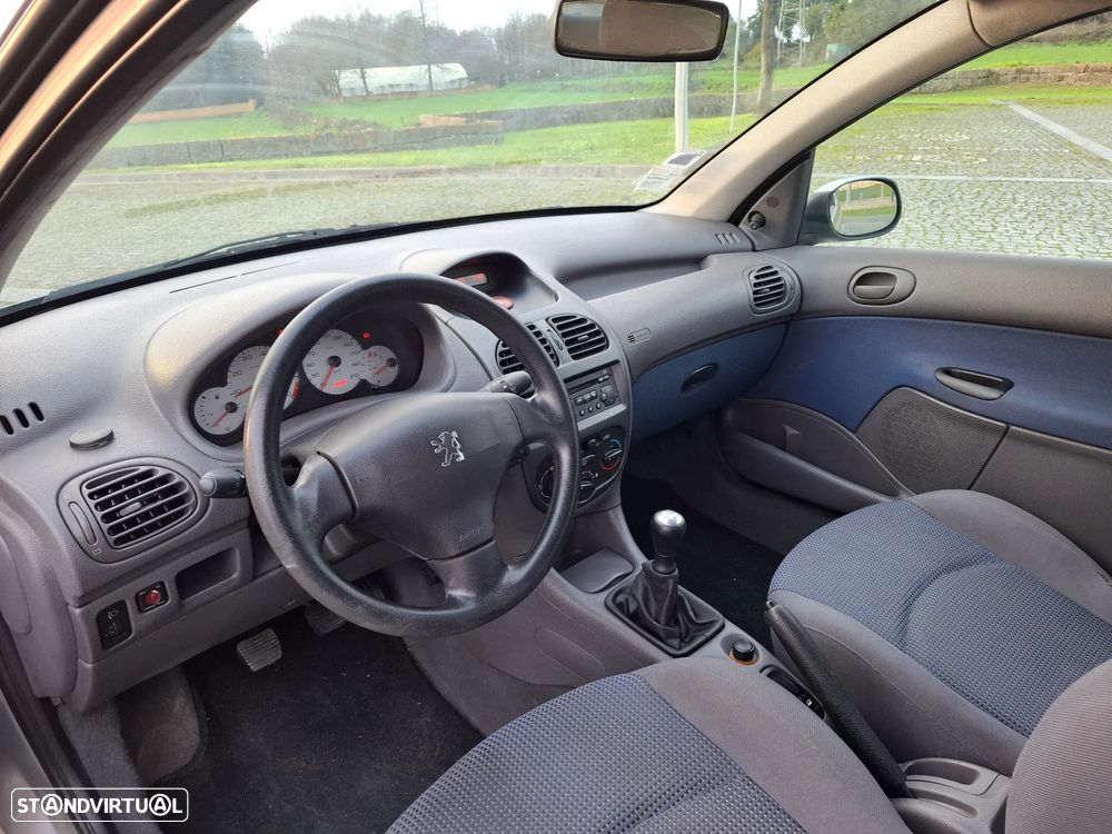 Peugeot 206 1.1 Color Line - 6