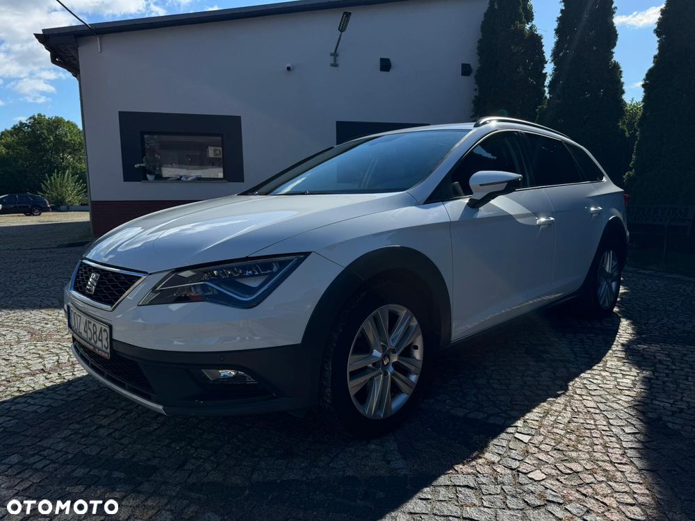 Seat Leon 1.8 TSI Start&Stop DSG XCELLENCE - 2