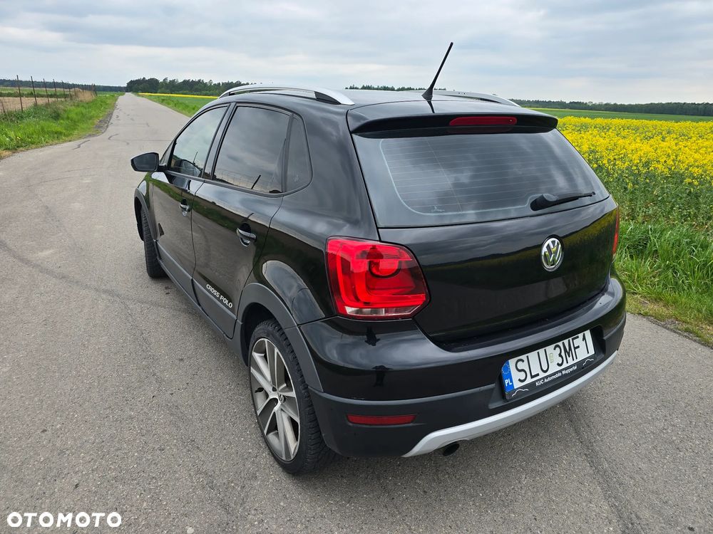 Volkswagen Polo 1.6 TDI DSG Cross - 5
