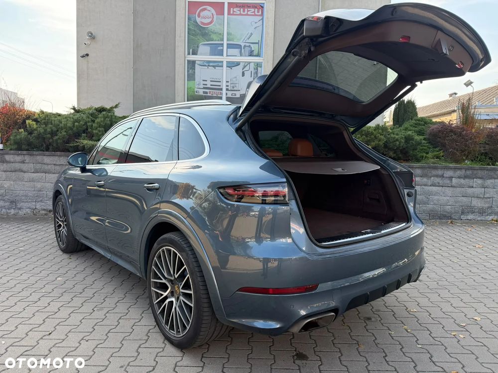 Porsche Cayenne Standard - 8