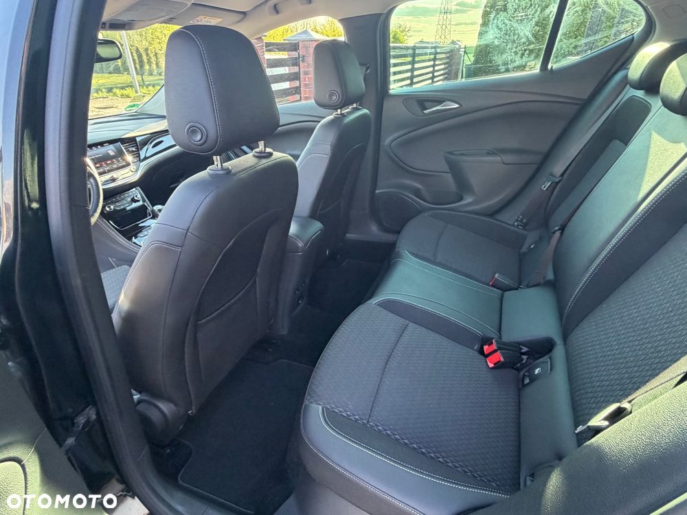 Opel Astra 1.4 Turbo Innovation - 23