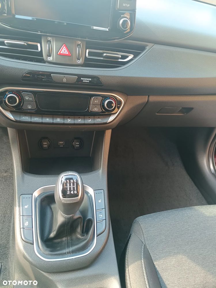 Hyundai i30 1.0 T-GDI Smart - 11