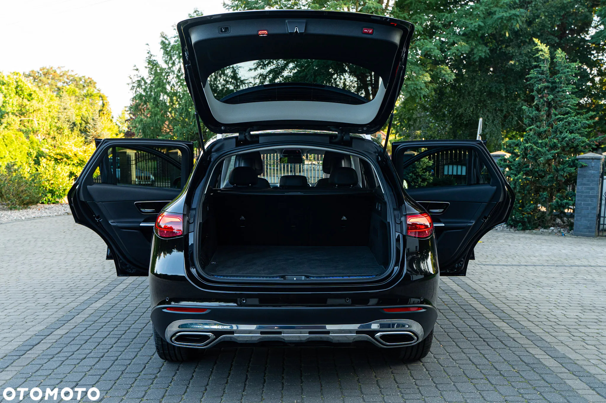 Mercedes-Benz GLC 200 4Matic 9G-TRONIC Edition Avantgarde - 37
