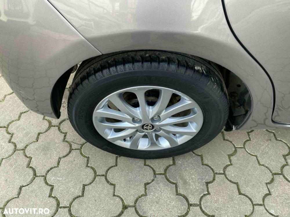 Toyota Yaris 1.3 Terra Plus - 19