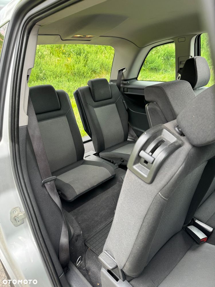 Opel Zafira 1.7 CDTI Essentia - 17