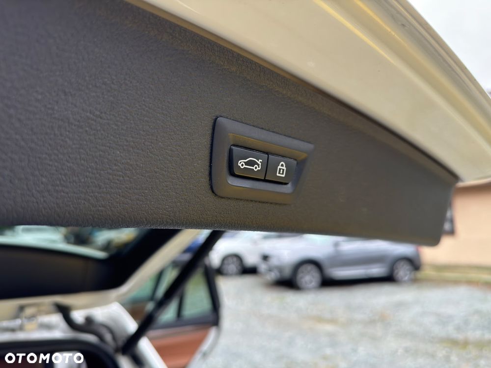 BMW X3 xDrive28i xLine - 20