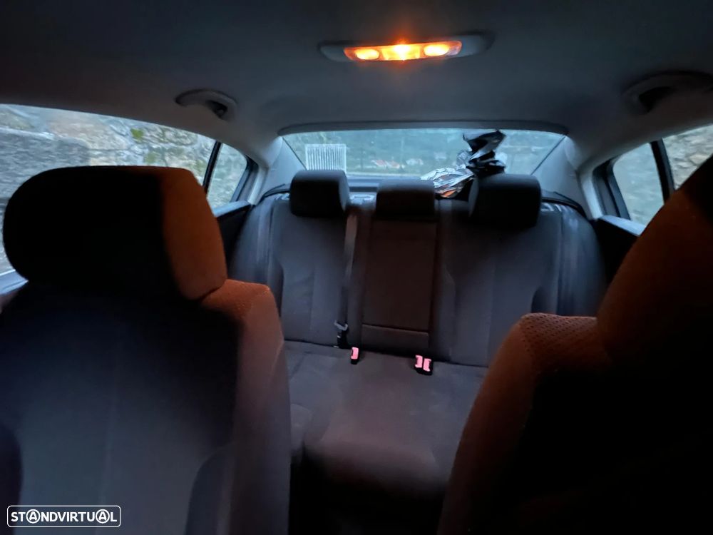 VW Passat 2.0 TDI Confortline - 7