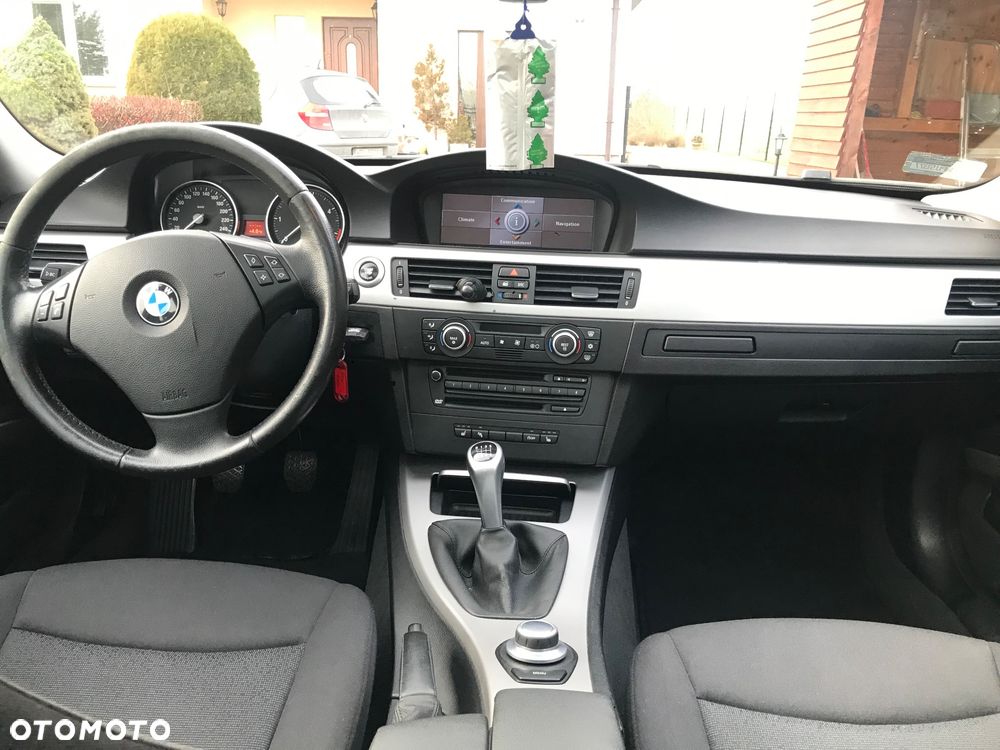 BMW Seria 3 320d - 11