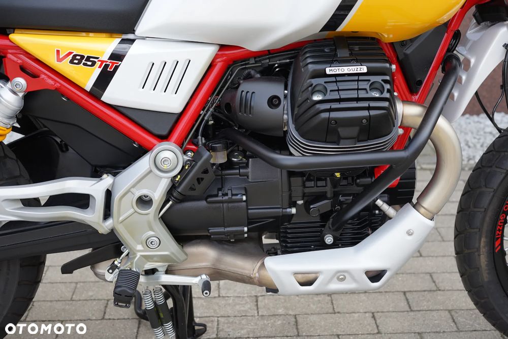 Moto Guzzi V85 - 11