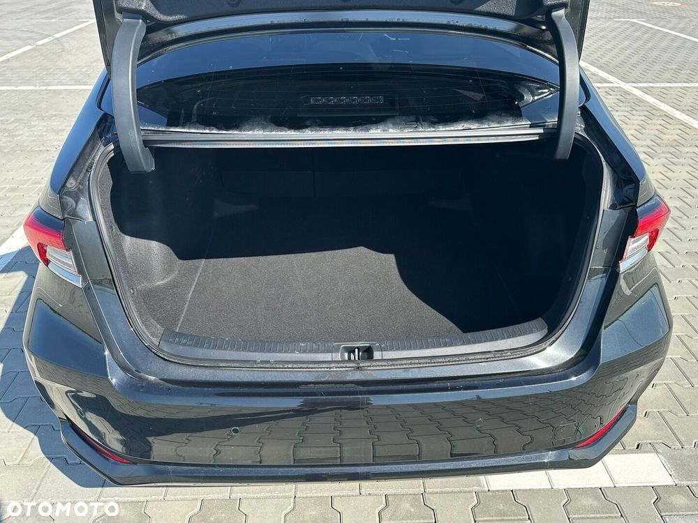 Toyota Corolla 1.8 Hybrid Style - 19