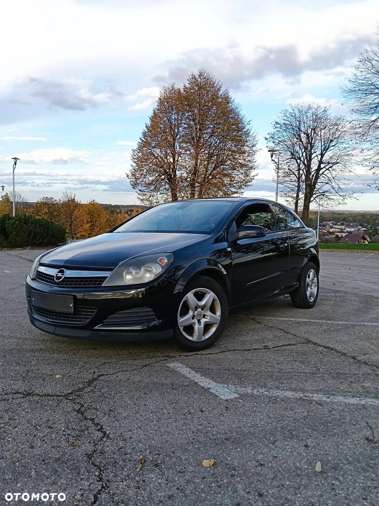 Opel Astra III GTC 1.6 Cosmo - 1