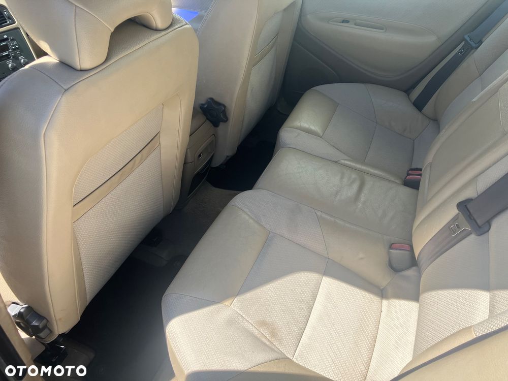 Volvo S60 2.4 - 9