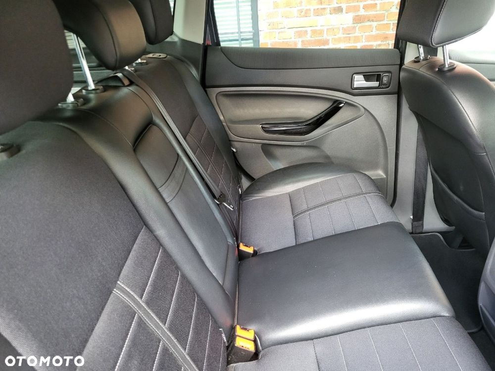 Ford Kuga - 33
