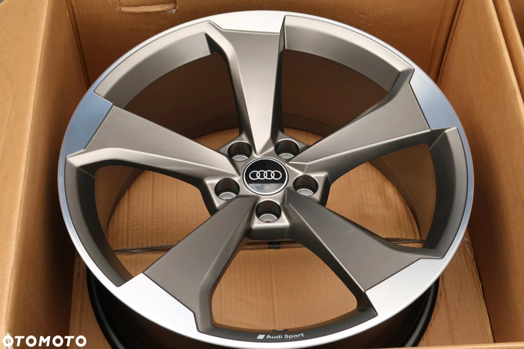Oryginalne Felgi Audi A5 A4 A6 Q5 8W0 20'' Rotor - 7
