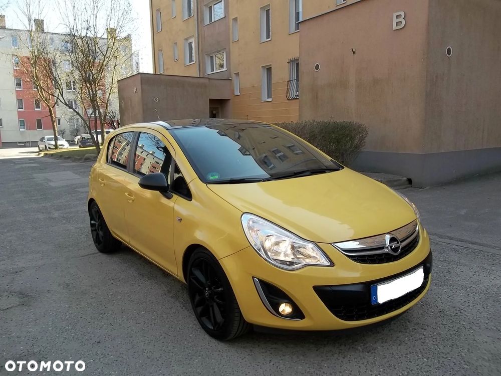 Opel Corsa 1.2 16V Cosmo - 2