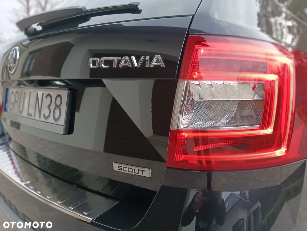 Skoda Octavia 2.0 TDI 4x4 DSG Scout - 14