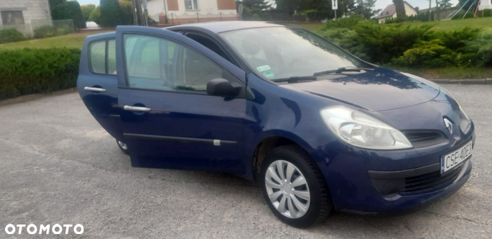 Renault Clio - 11