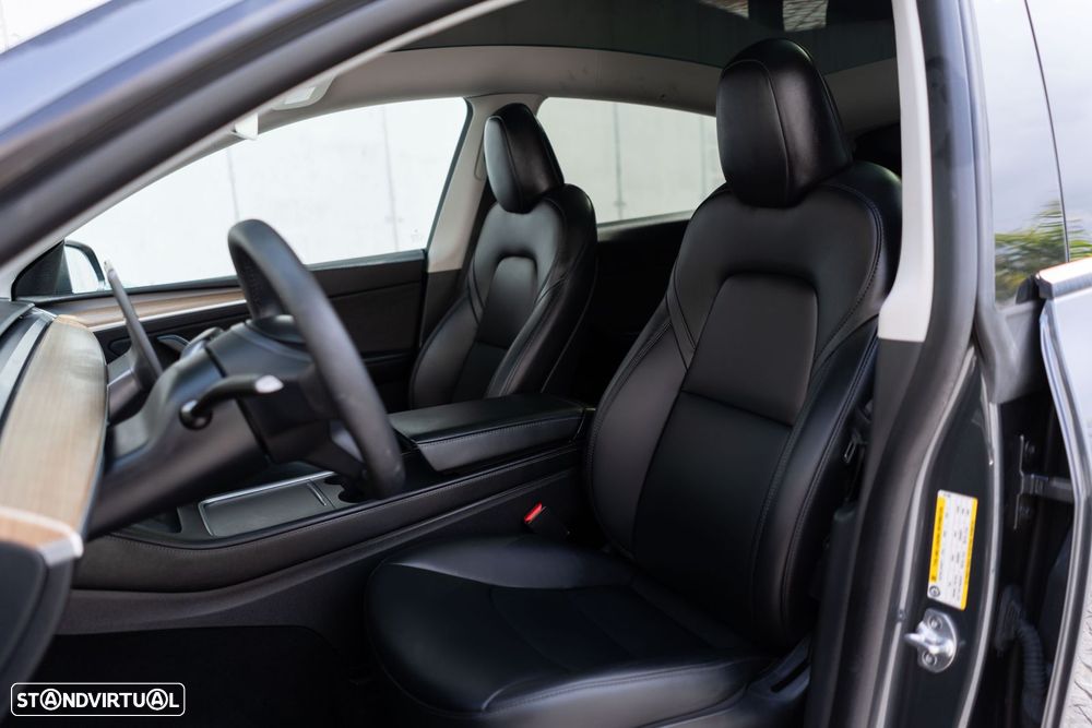 Tesla Model Y Long Range Dual Motor AWD - 7