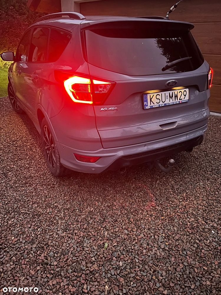Ford Kuga - 2
