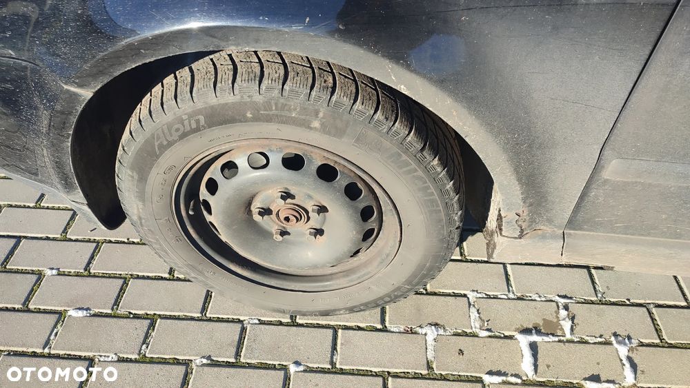 Volkswagen Passat 1.9 TDI Trendline - 5