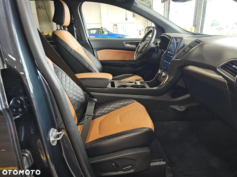 Ford Edge - 15