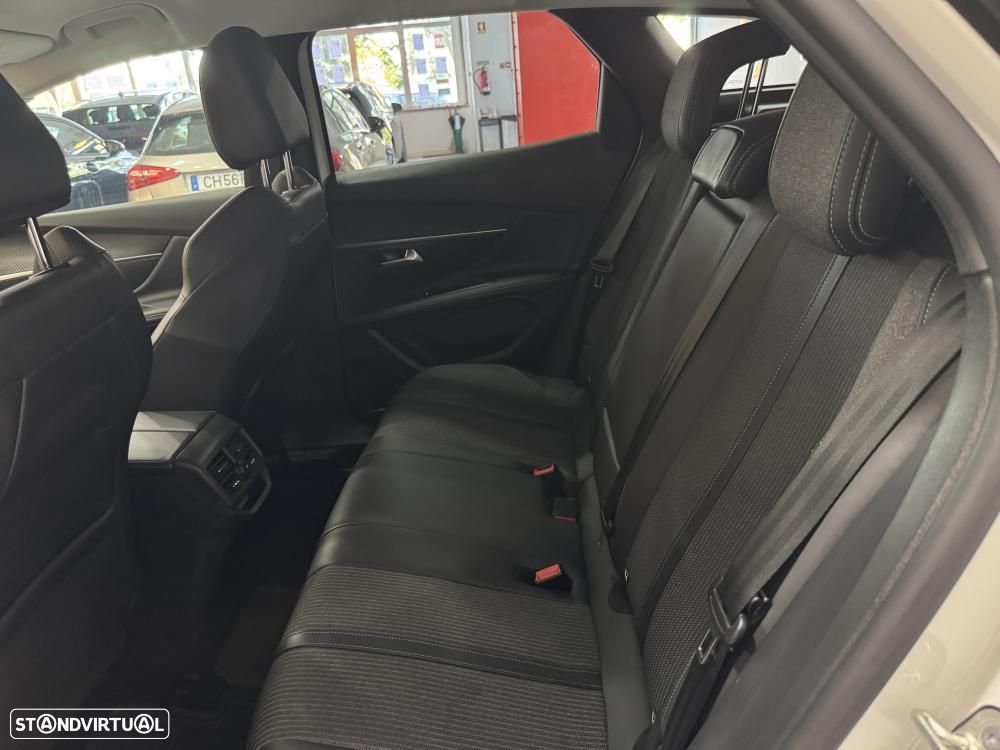 Peugeot 3008 BlueHDi 130 Stop & Start Allure - 44