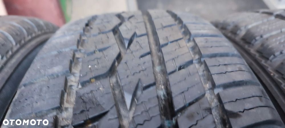 Opony Wielosezonowe Całoroczne Toyo Celsius 175/65/15 84H 2018r 5,5-7mm - 5