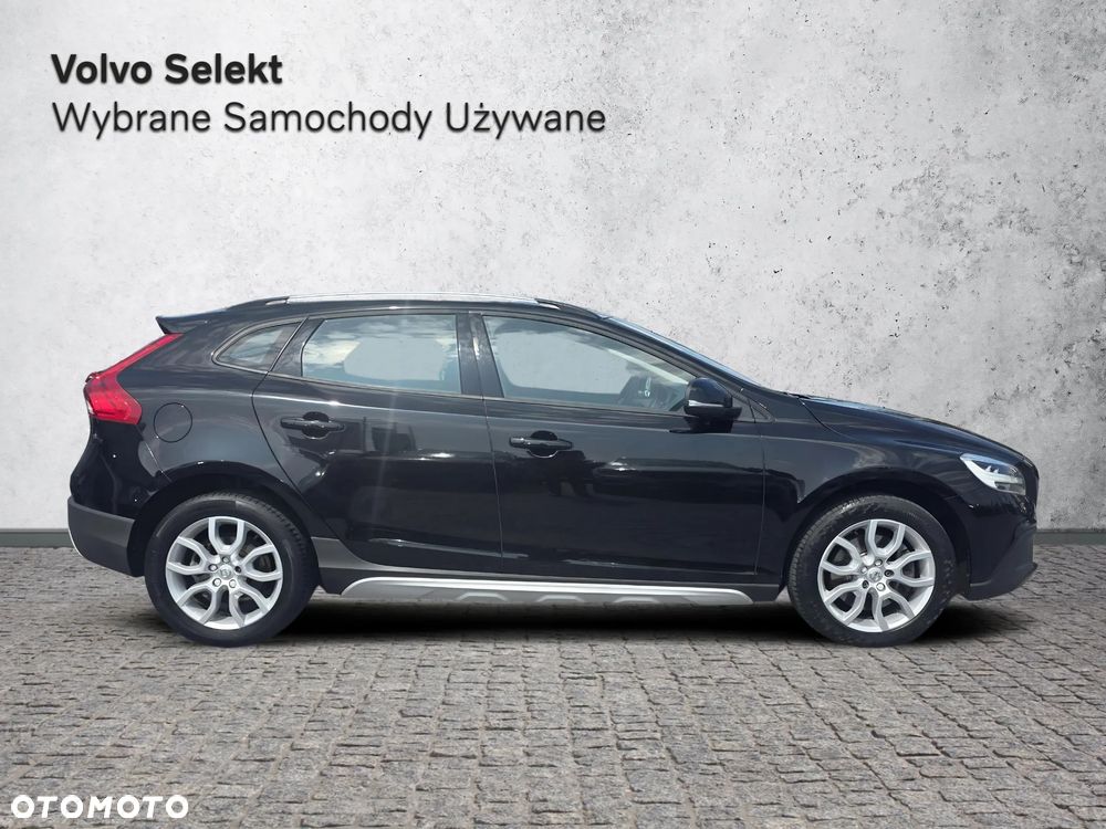 Volvo V40 Cross Country D3 Drive-E SCR Momentum - 9