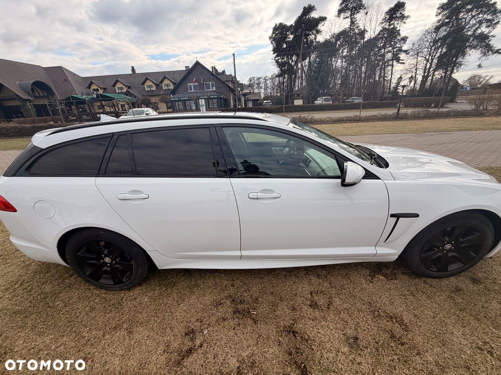 Jaguar XF 2.2 D Premium Luxury - 6