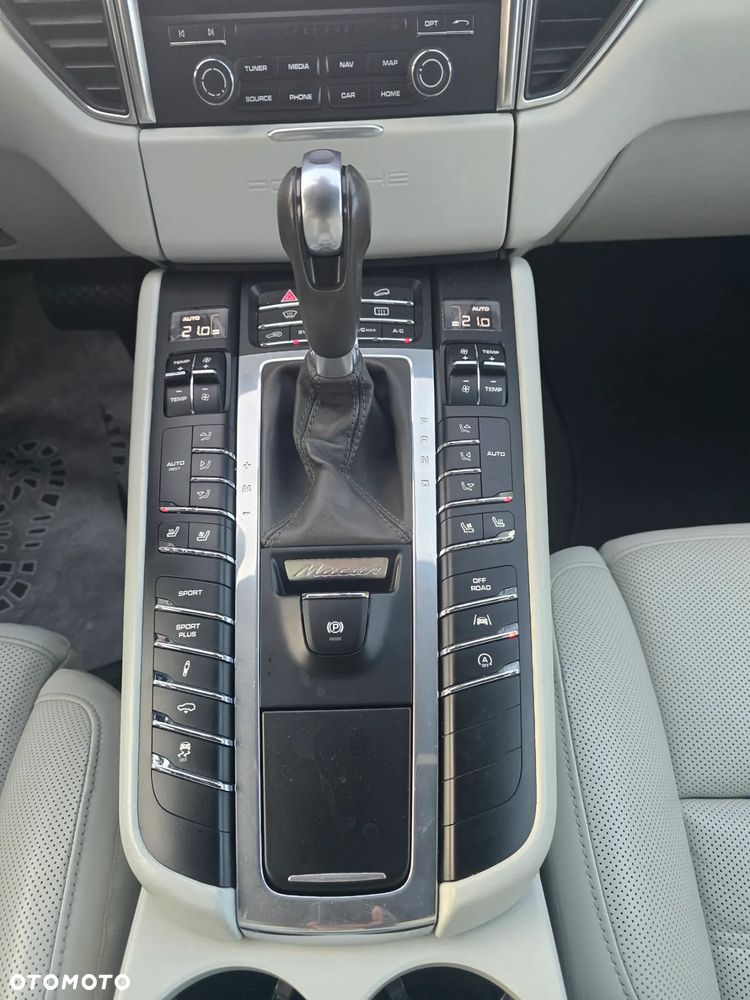Porsche Macan - 20