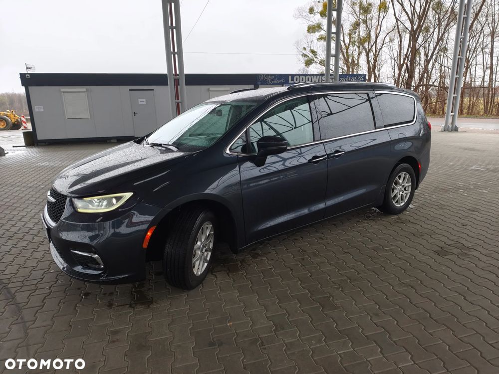 Chrysler Pacifica - 2