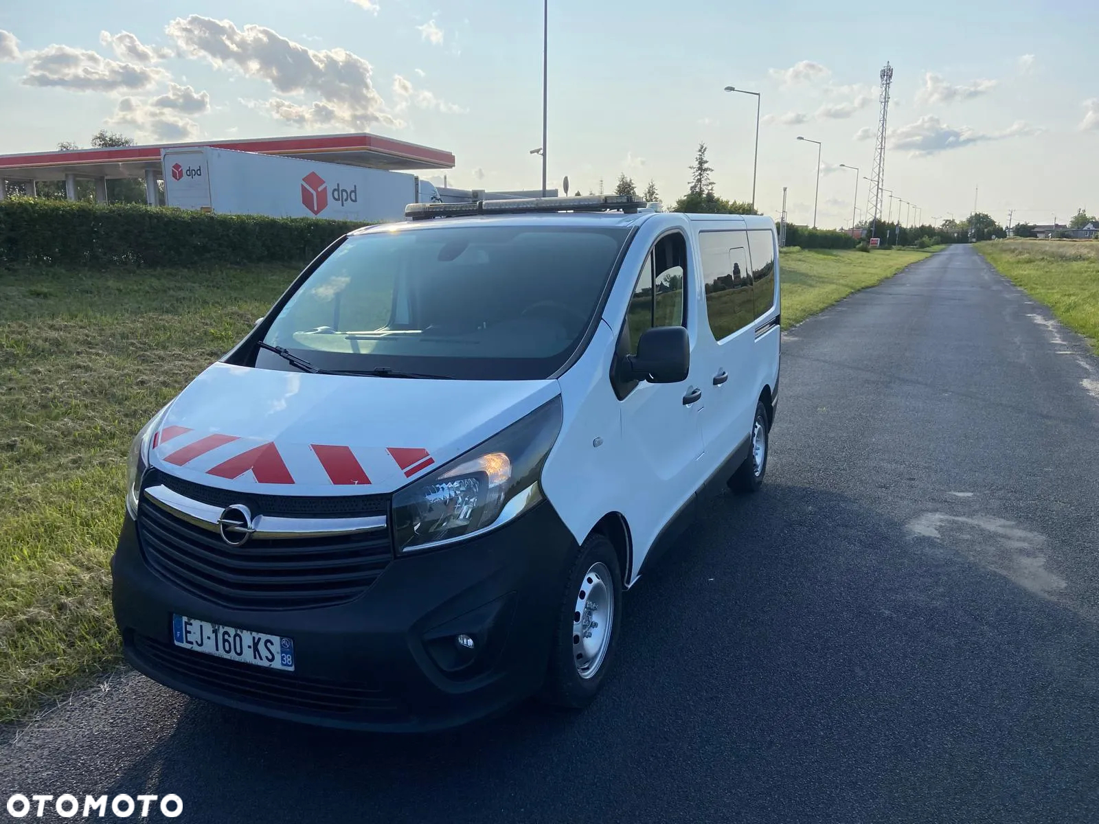 Opel Ambulans Karetka vivaro - 2