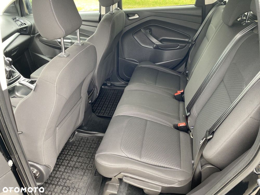 Ford Kuga - 11