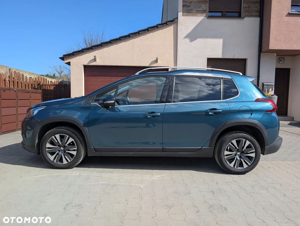 Peugeot 2008 1.2 Pure Tech Allure S&S EAT6 - 3