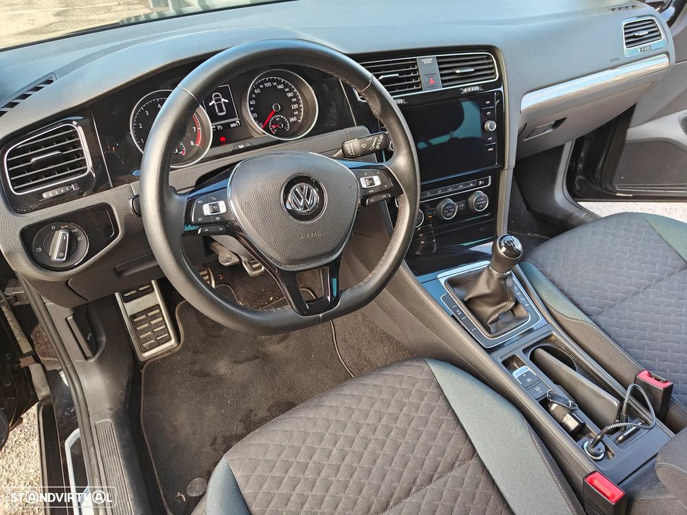 VW Golf 1.5 TSI Confortline - 5