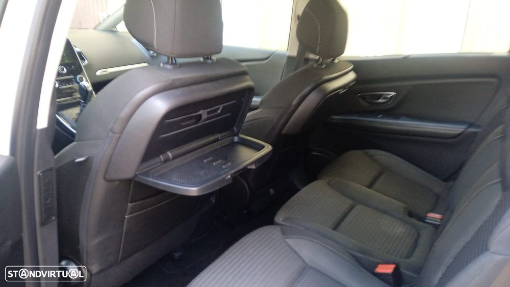 Renault Grand Scénic dCi 110 EDC Dynamique - 8