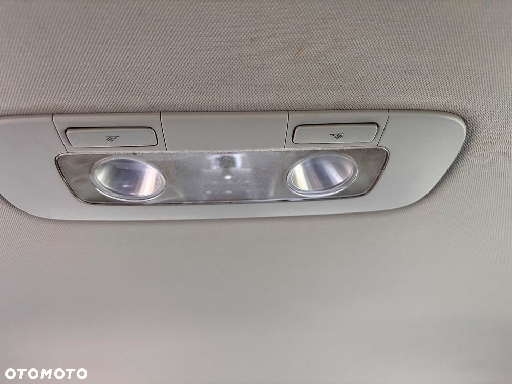 Volkswagen Passat 2.0 TDI Comfortline DSG - 36