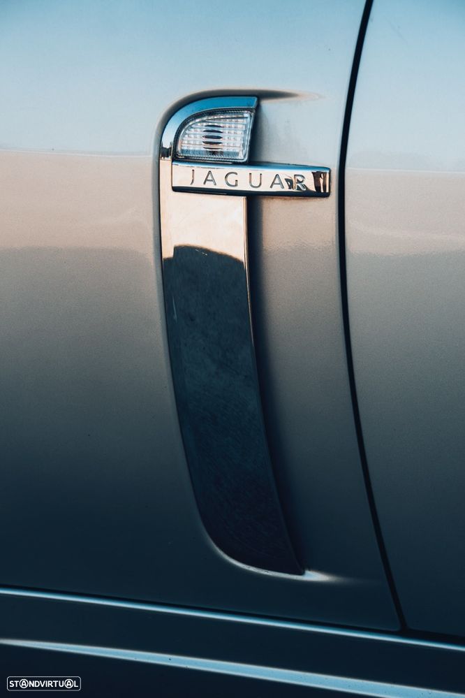 Jaguar XK 4.2 V8 - 17