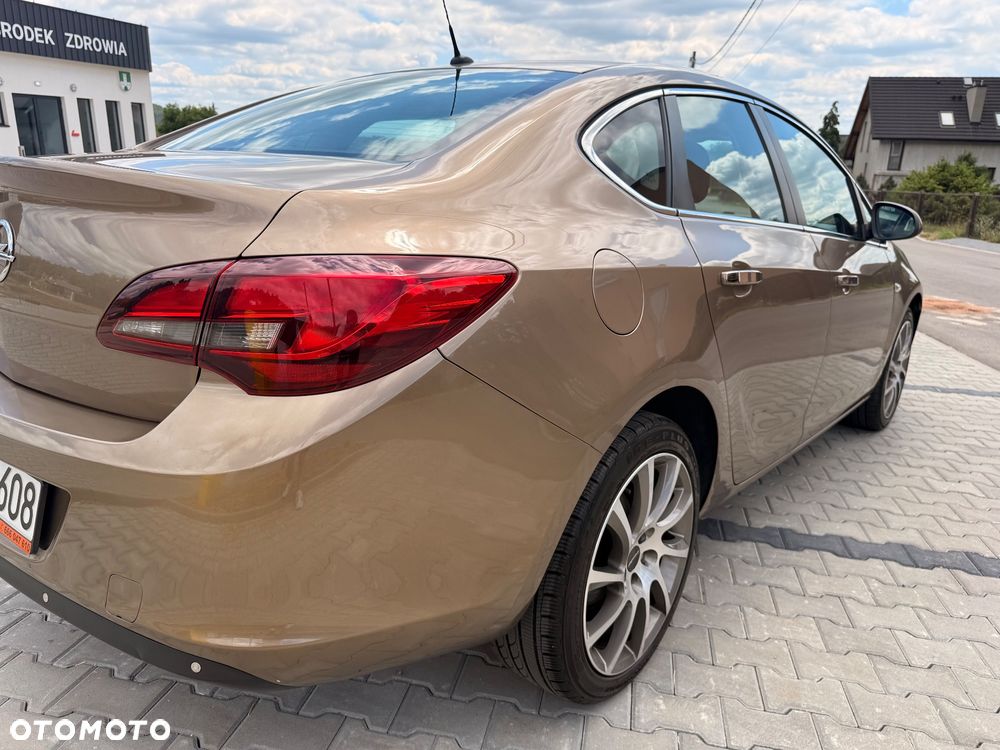 Opel Astra 1.6 Active - 16